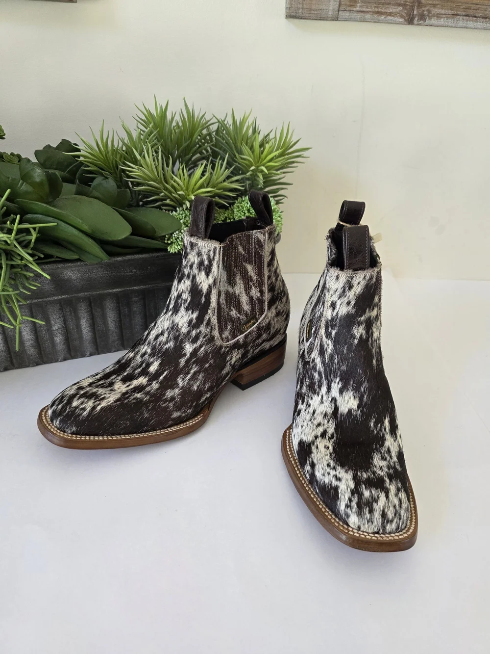 Stiefeld Aurora Hair On Hide Western Ankle Boots Womens 8.5 NEW